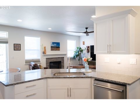 Tiny photo for 207 Rockcrest Dr, Lowell, OR 97452 (MLS # 293003347)