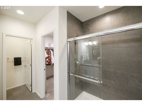 Tiny photo for 207 Rockcrest Dr, Lowell, OR 97452 (MLS # 293003347)
