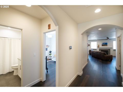 Tiny photo for 207 Rockcrest Dr, Lowell, OR 97452 (MLS # 293003347)