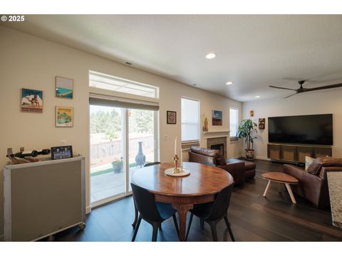 Tiny photo for 207 Rockcrest Dr, Lowell, OR 97452 (MLS # 293003347)