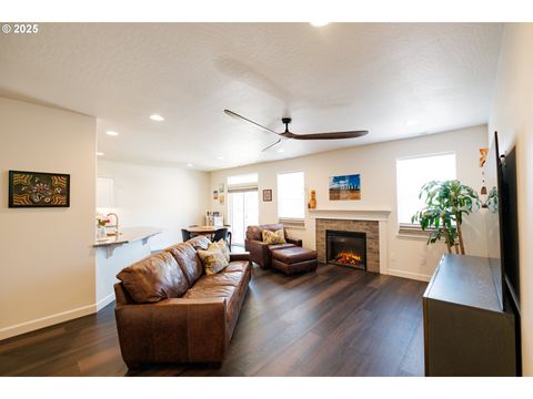 Tiny photo for 207 Rockcrest Dr, Lowell, OR 97452 (MLS # 293003347)