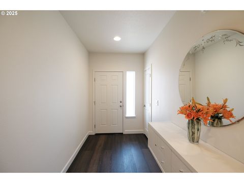 Tiny photo for 207 Rockcrest Dr, Lowell, OR 97452 (MLS # 293003347)