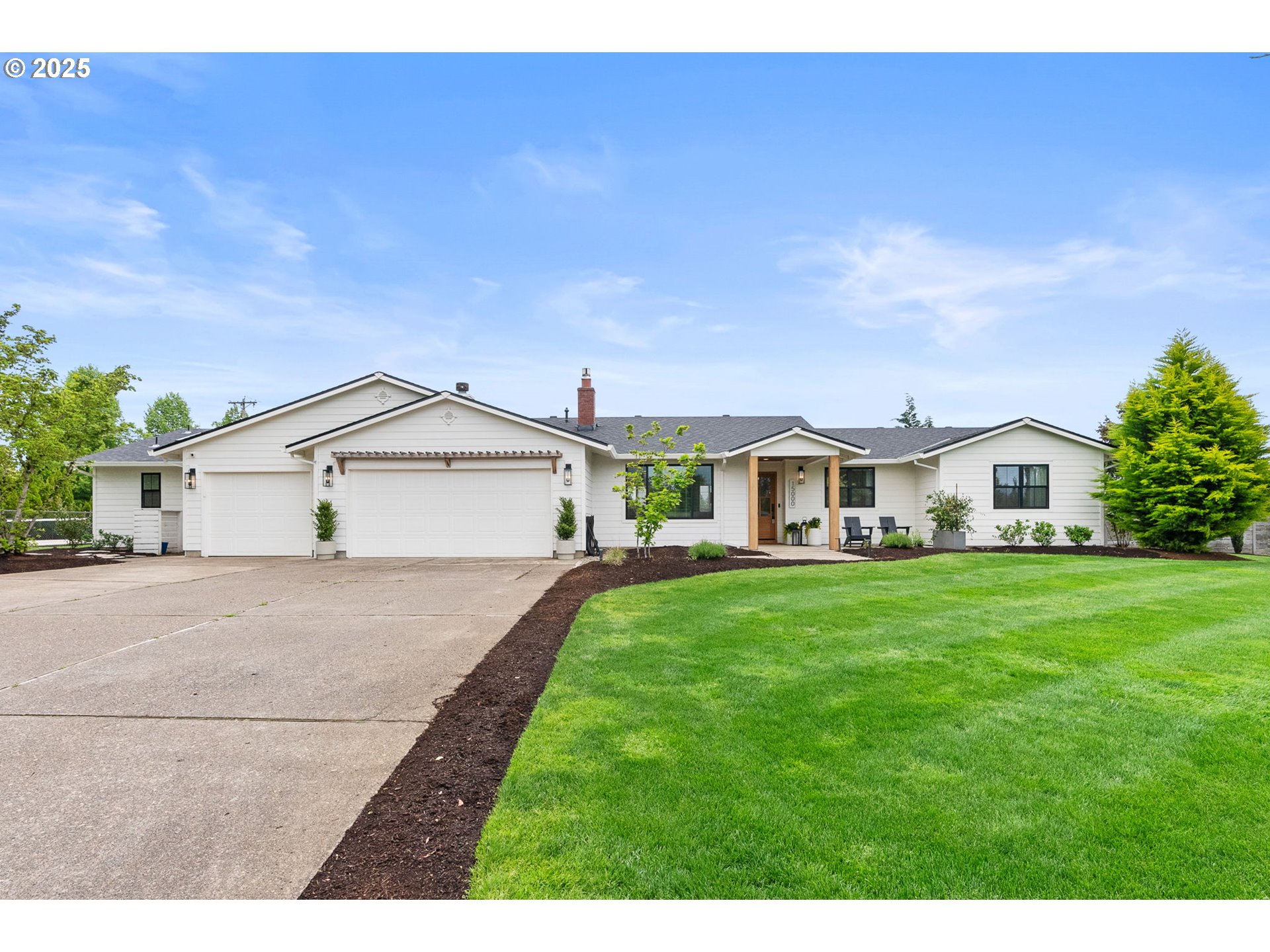 15000 NE LAWNVIEW CIR