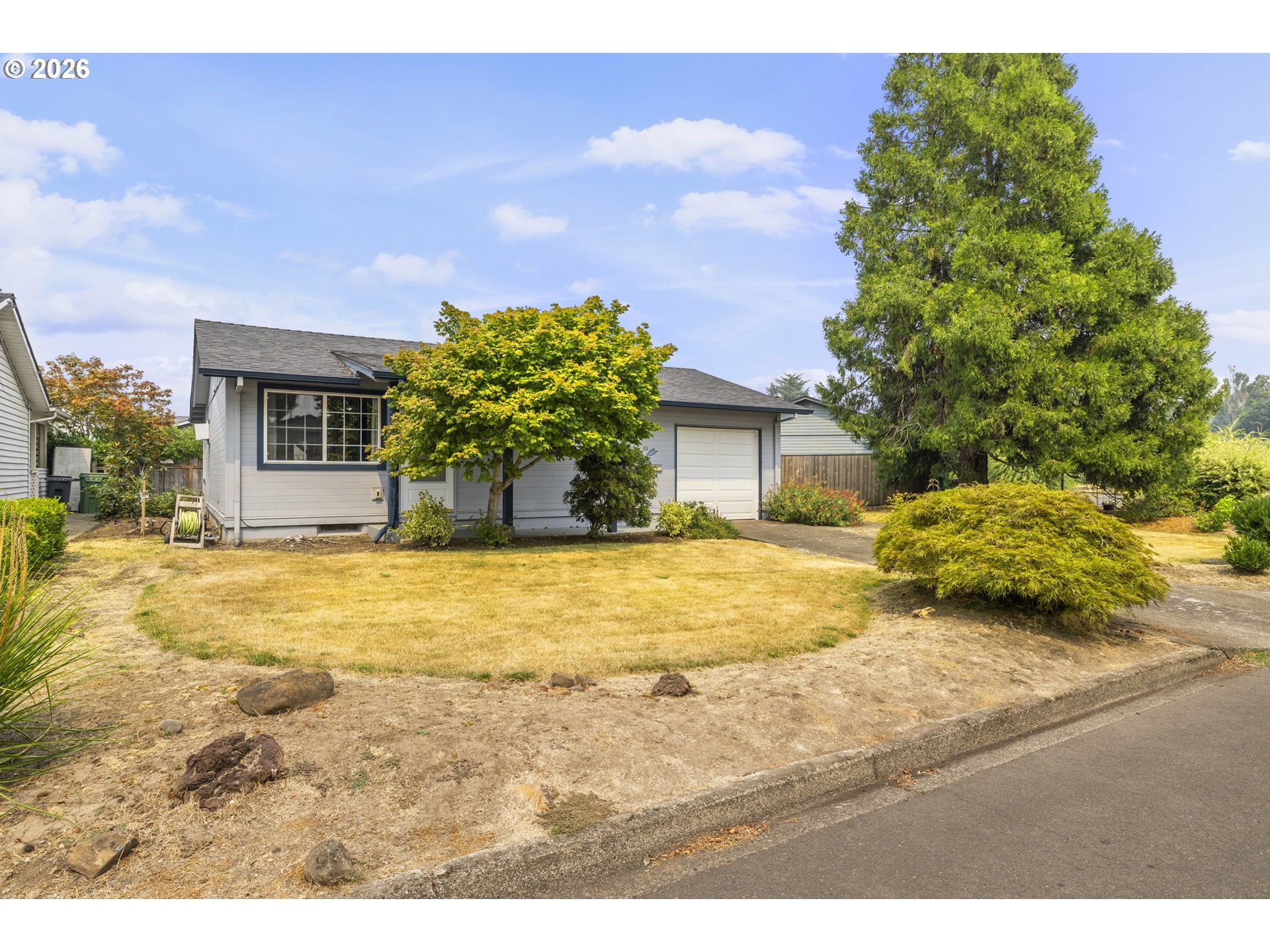 2101 COUNTRY CLUB CT