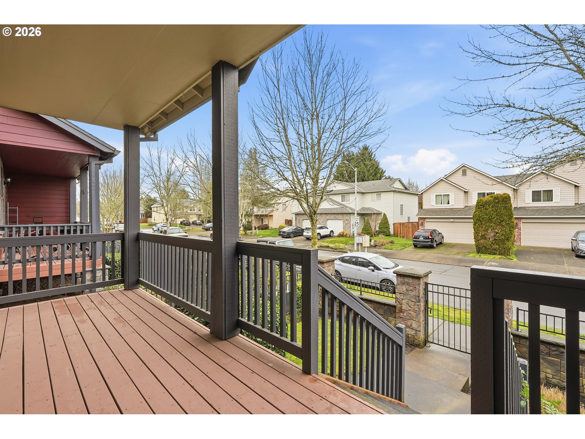 1450 NE EDGEFIELD ST