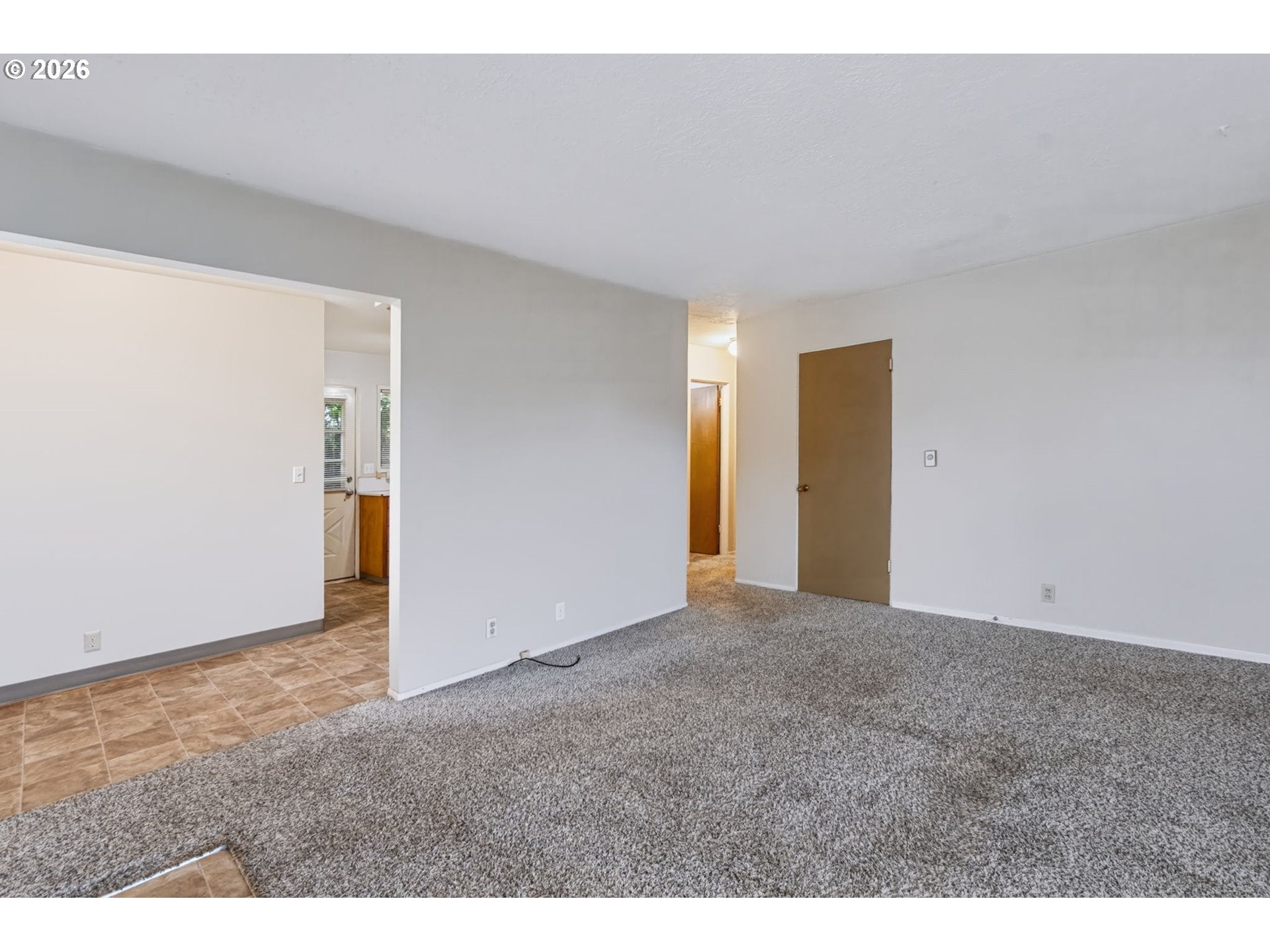 710/712 W 38TH ST