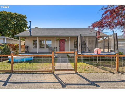 440 W AGEE ST Roseburg OR 97471