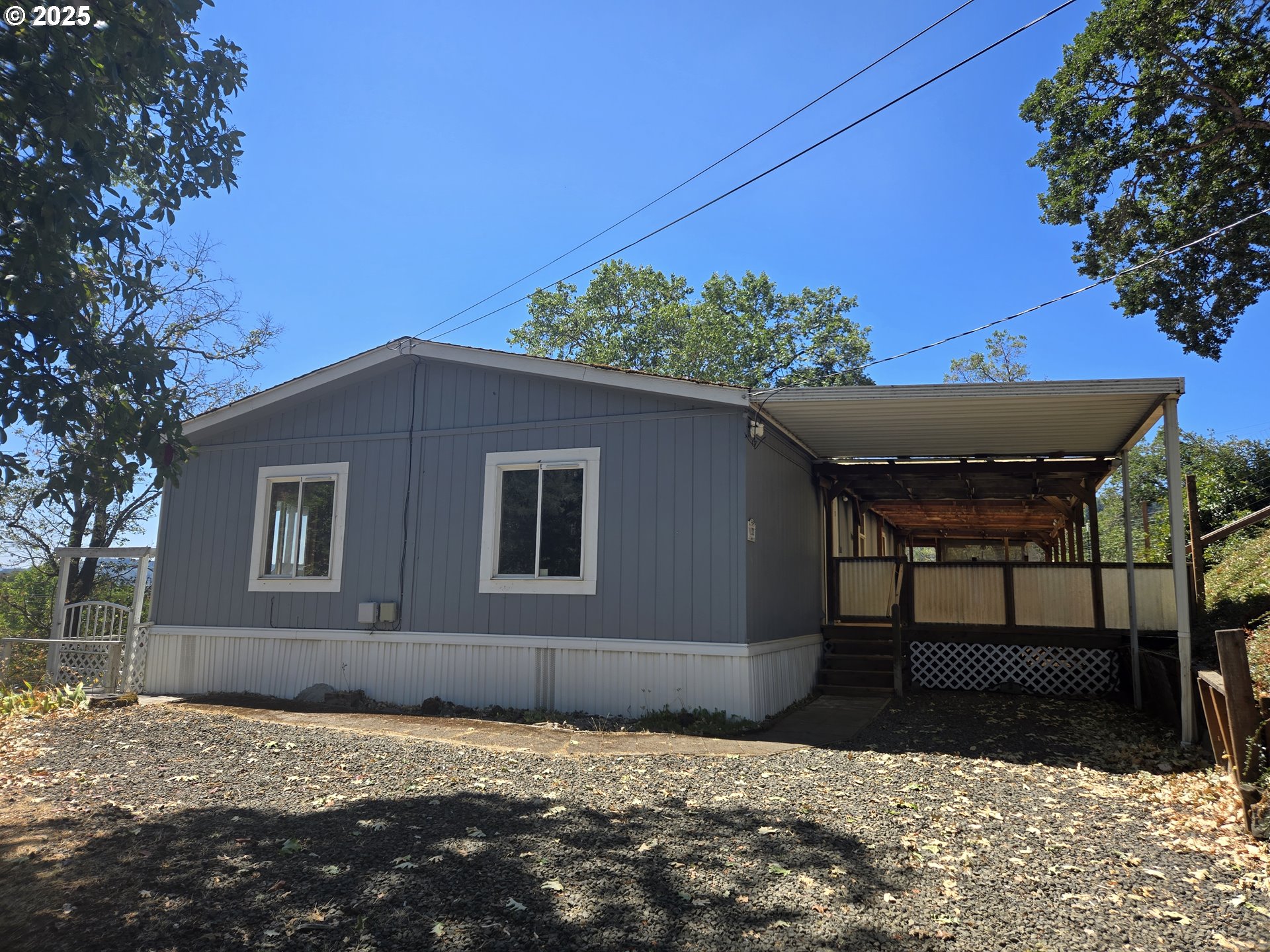 132 OAK TREE RD