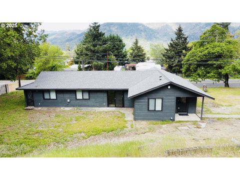 434 S OLD PACIFIC HWY Myrtle Creek OR 97457