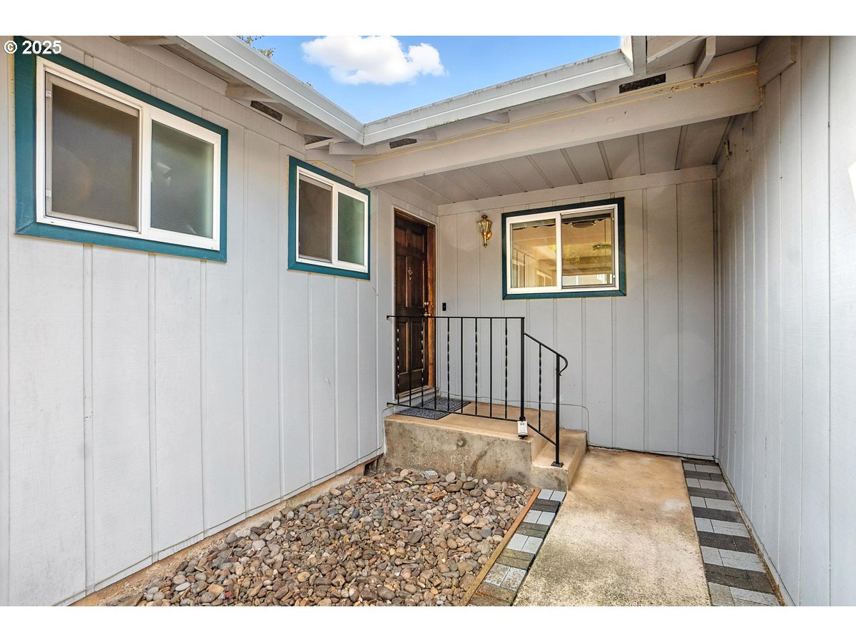 19080 SW BROOKLAWN PL