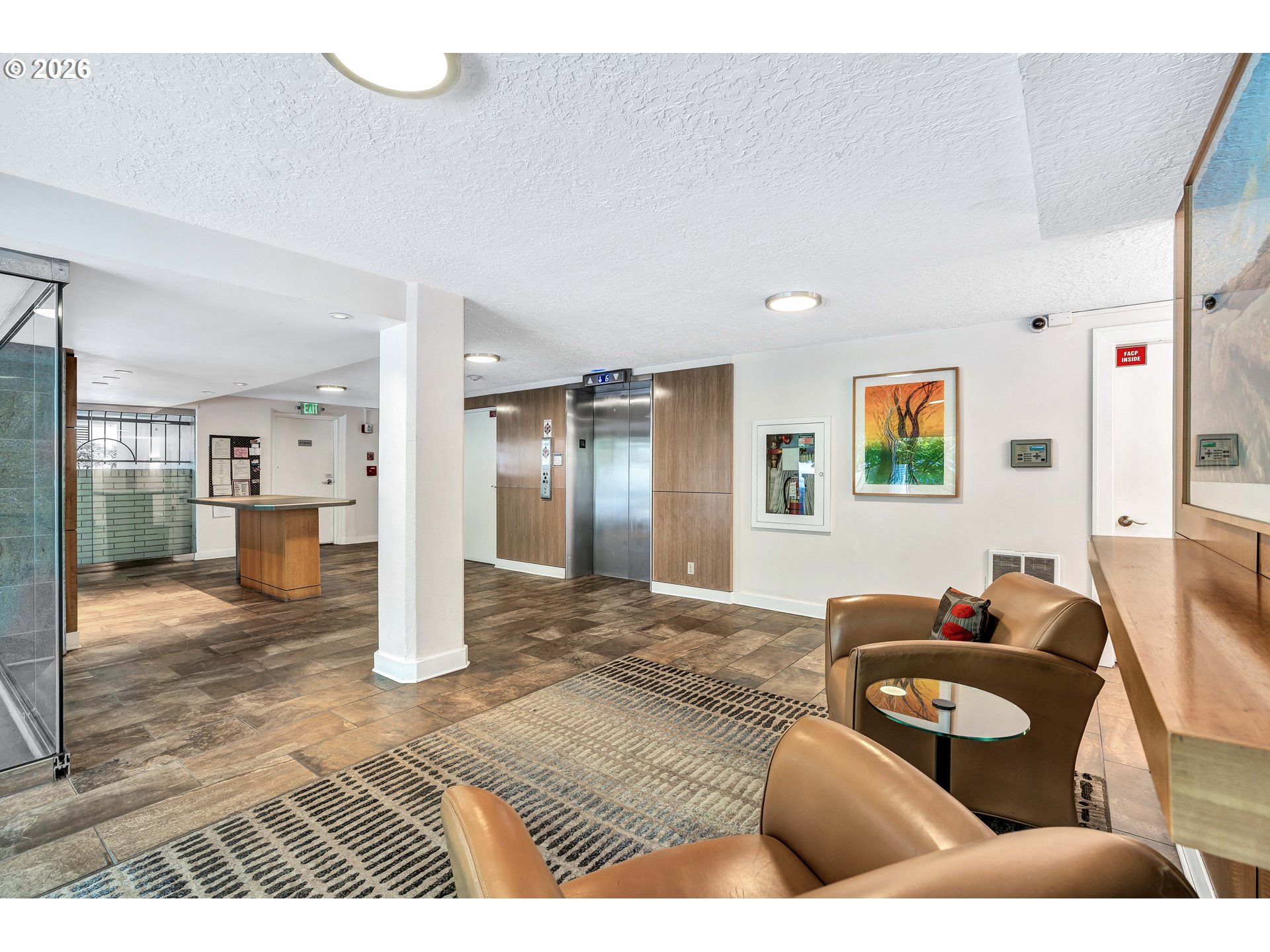 2211 SW PARK PL 204