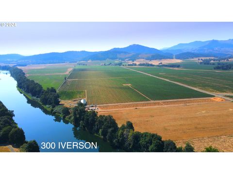 300 IVERSON RD Umpqua OR 97486