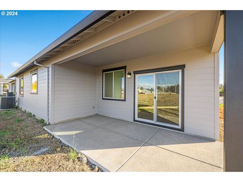 A home in Yamhill