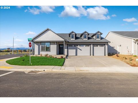 A home in Yamhill