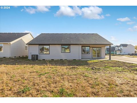 A home in Yamhill