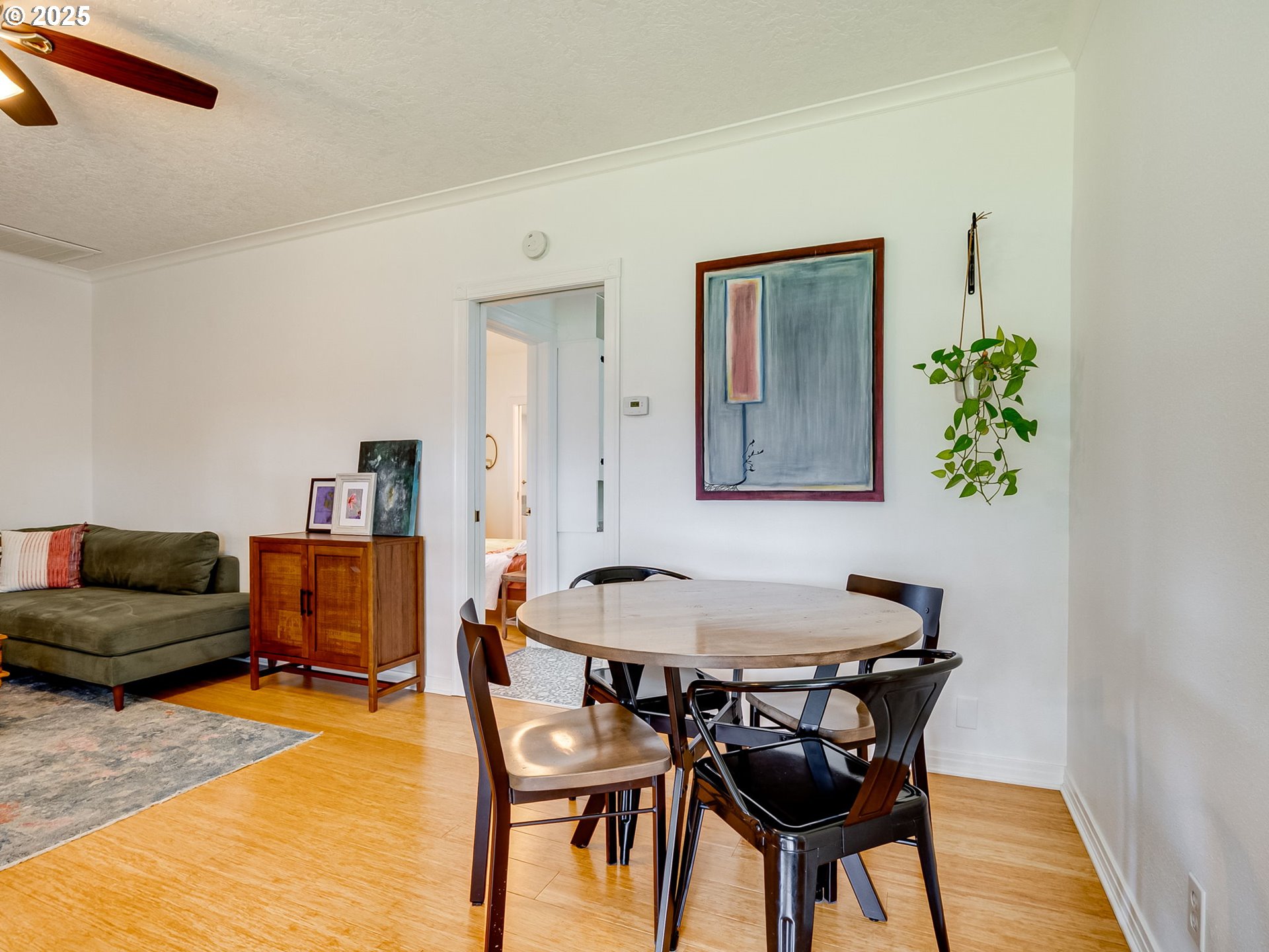 789 W MAIN ST