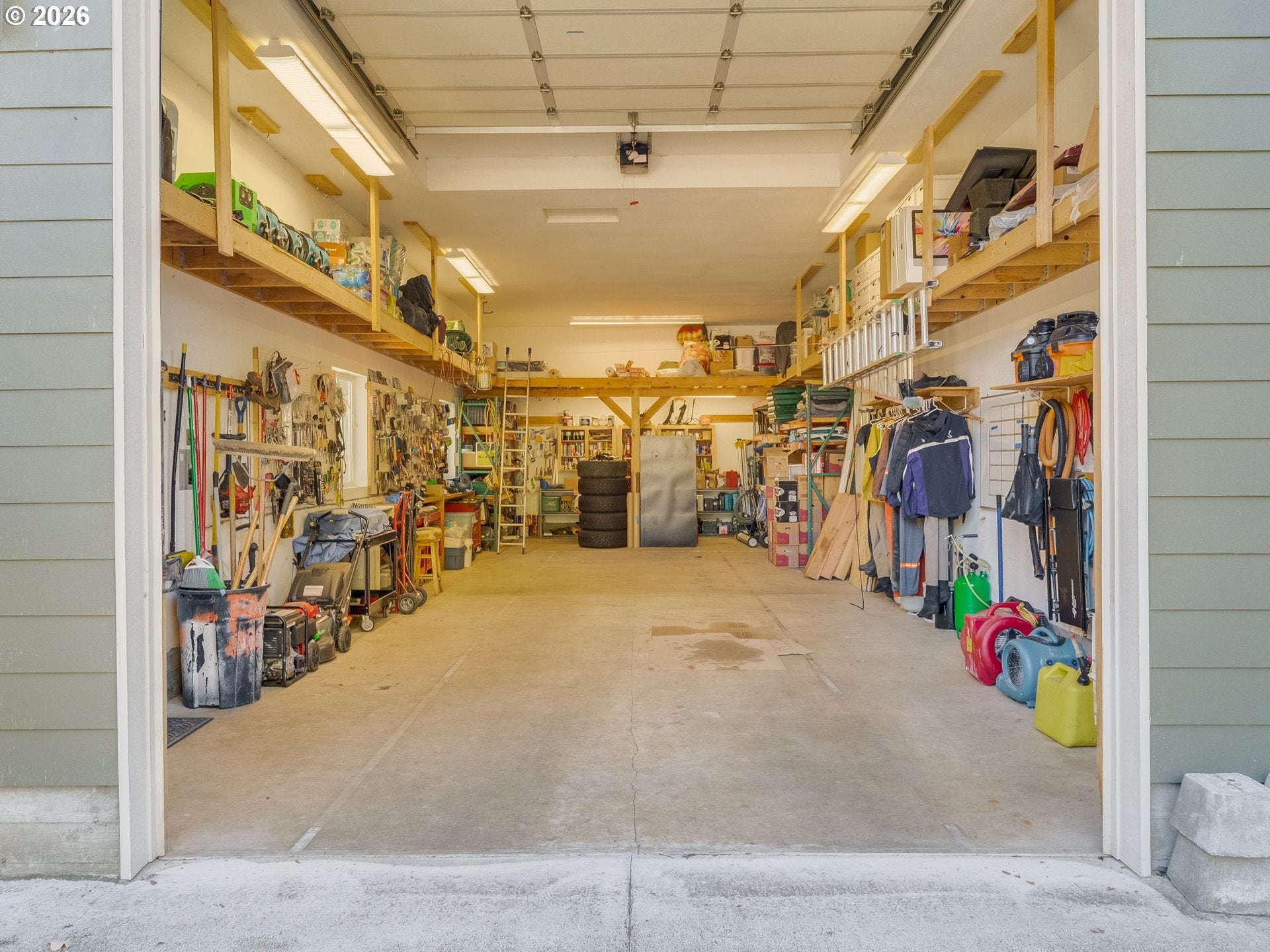 471 MONTGOMERY ST