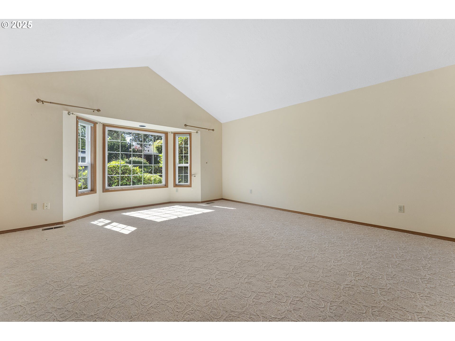 16808 NW YORKTOWN DR