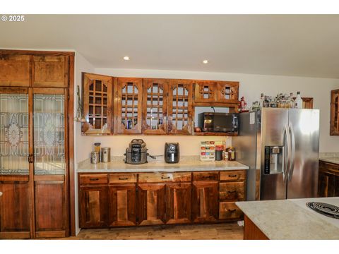 Tiny photo for 47696 Beaver St, Oakridge, OR 97463 (MLS # 796739927)