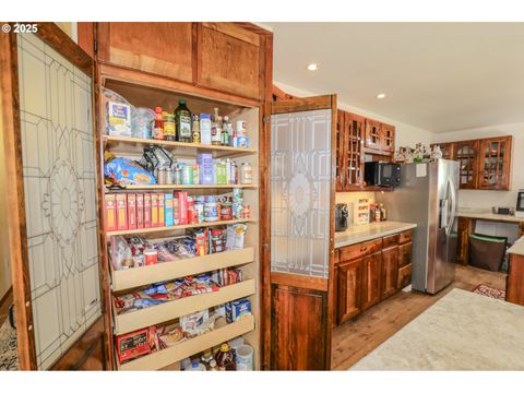 Tiny photo for 47696 Beaver St, Oakridge, OR 97463 (MLS # 796739927)