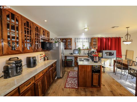 Tiny photo for 47696 Beaver St, Oakridge, OR 97463 (MLS # 796739927)