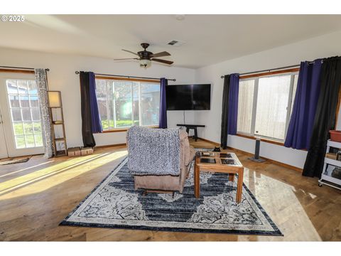 Tiny photo for 47696 Beaver St, Oakridge, OR 97463 (MLS # 796739927)