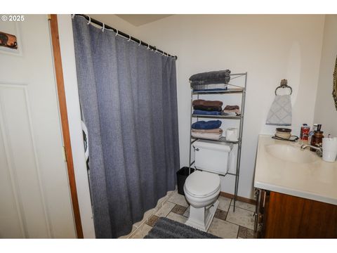 Tiny photo for 47696 Beaver St, Oakridge, OR 97463 (MLS # 796739927)