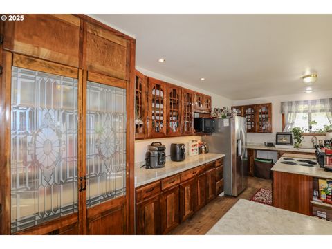 Tiny photo for 47696 Beaver St, Oakridge, OR 97463 (MLS # 796739927)