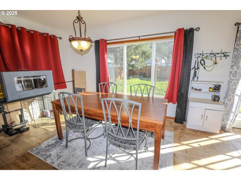Tiny photo for 47696 Beaver St, Oakridge, OR 97463 (MLS # 796739927)