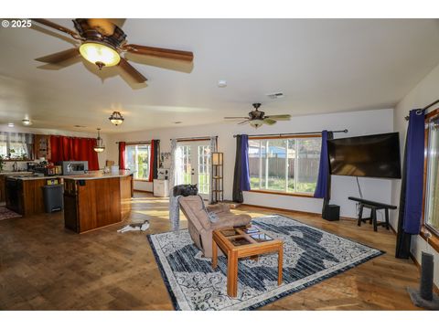 Tiny photo for 47696 Beaver St, Oakridge, OR 97463 (MLS # 796739927)