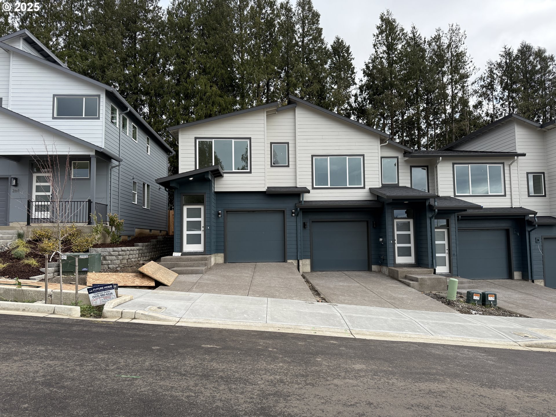 256 NW MAWRCREST AVE