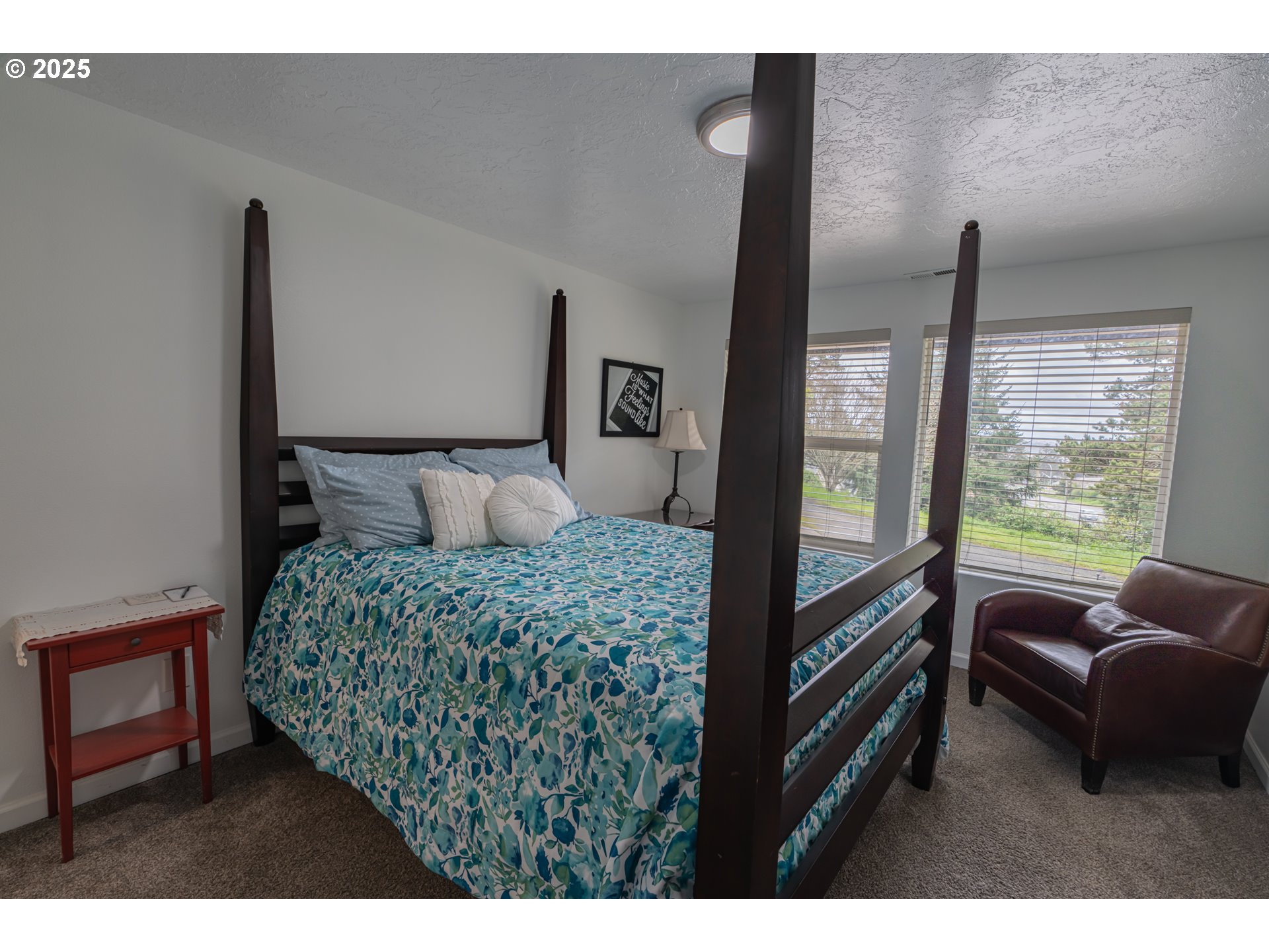 Newport, Oregon 97365, United States, 4 Bedrooms Bedrooms, ,3 BathroomsBathrooms,Residential,Pending,119615