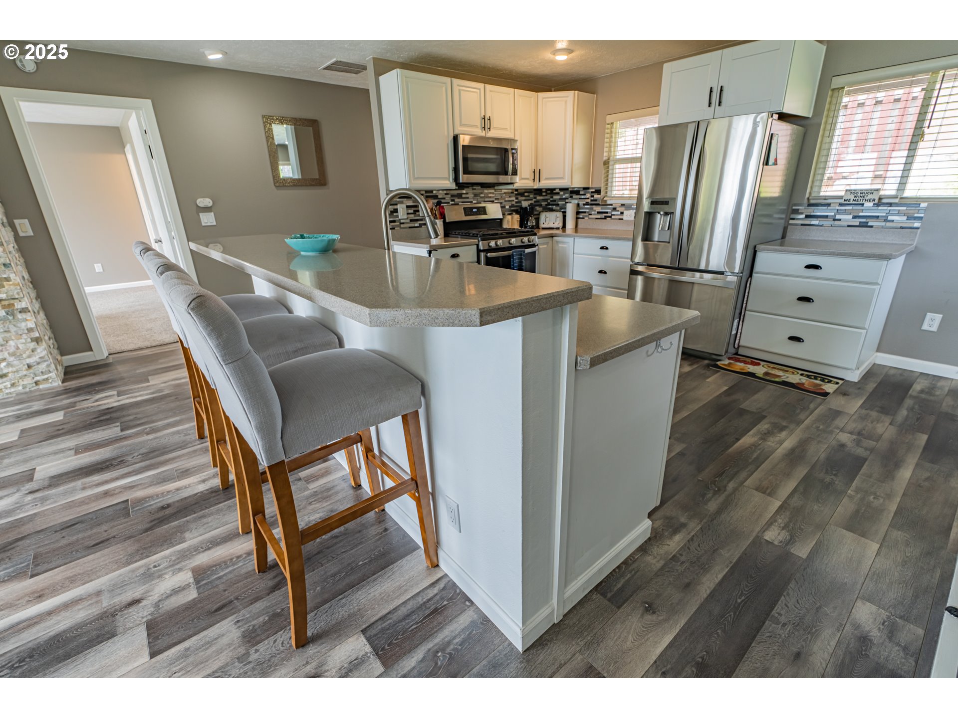 Newport, Oregon 97365, United States, 4 Bedrooms Bedrooms, ,3 BathroomsBathrooms,Residential,Pending,119615