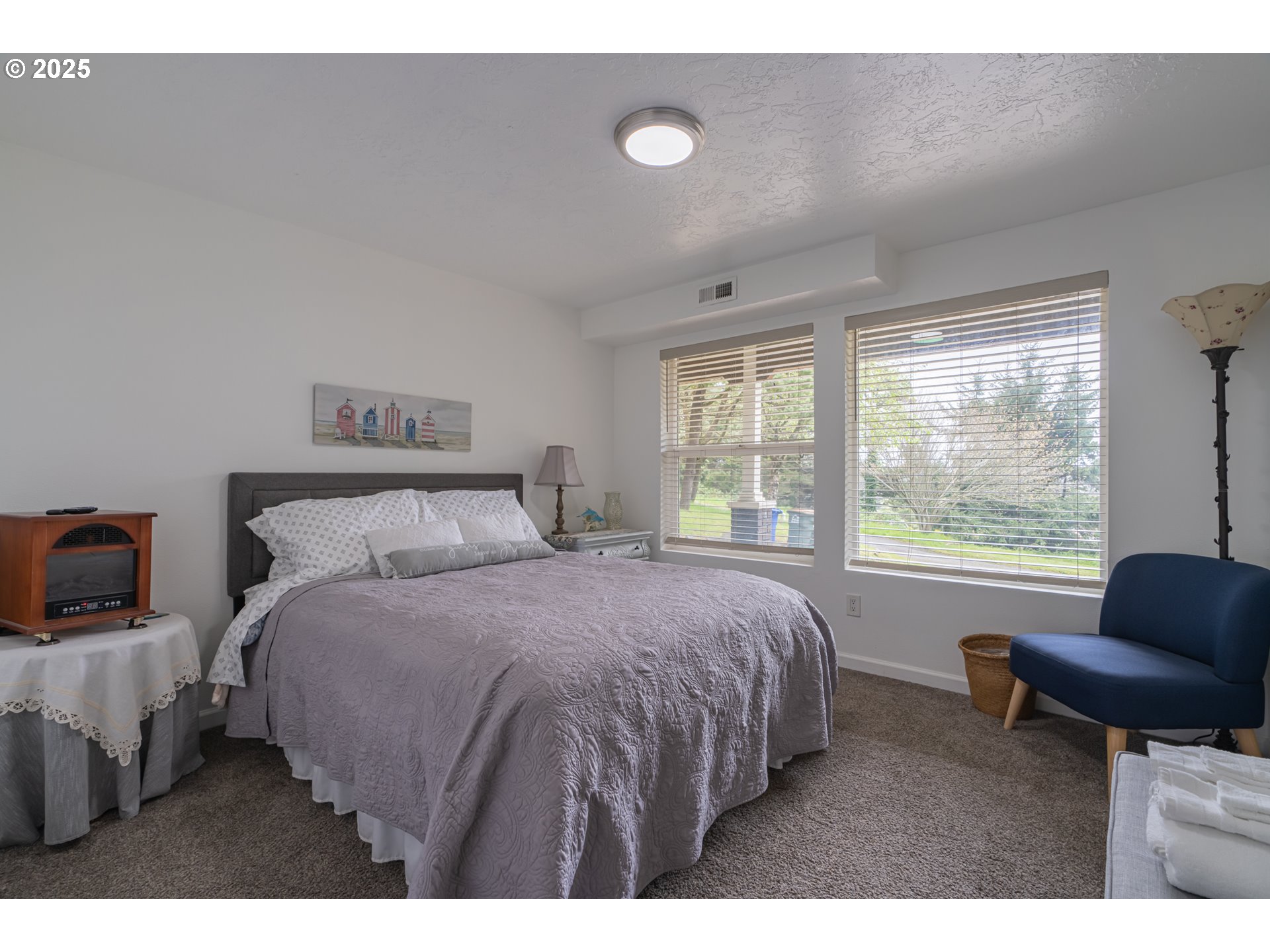 Newport, Oregon 97365, United States, 4 Bedrooms Bedrooms, ,3 BathroomsBathrooms,Residential,Pending,119615