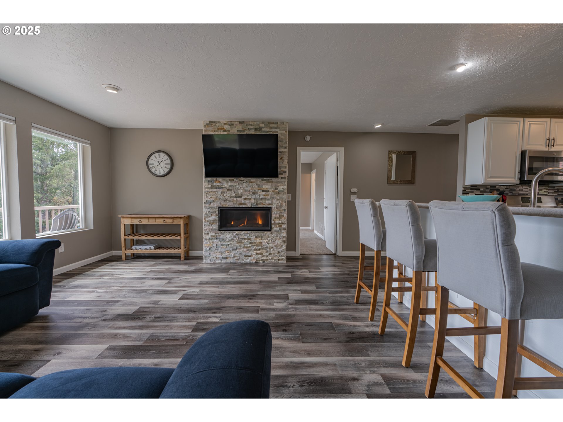 Newport, Oregon 97365, United States, 4 Bedrooms Bedrooms, ,3 BathroomsBathrooms,Residential,Pending,119615