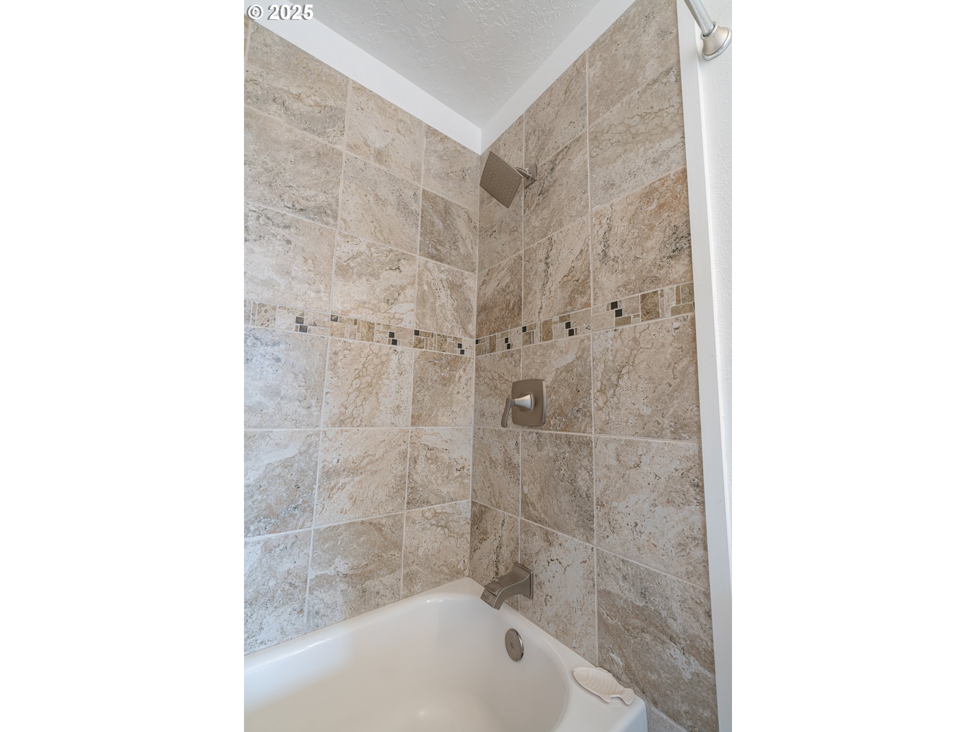 Newport, Oregon 97365, United States, 4 Bedrooms Bedrooms, ,3 BathroomsBathrooms,Residential,Pending,119615