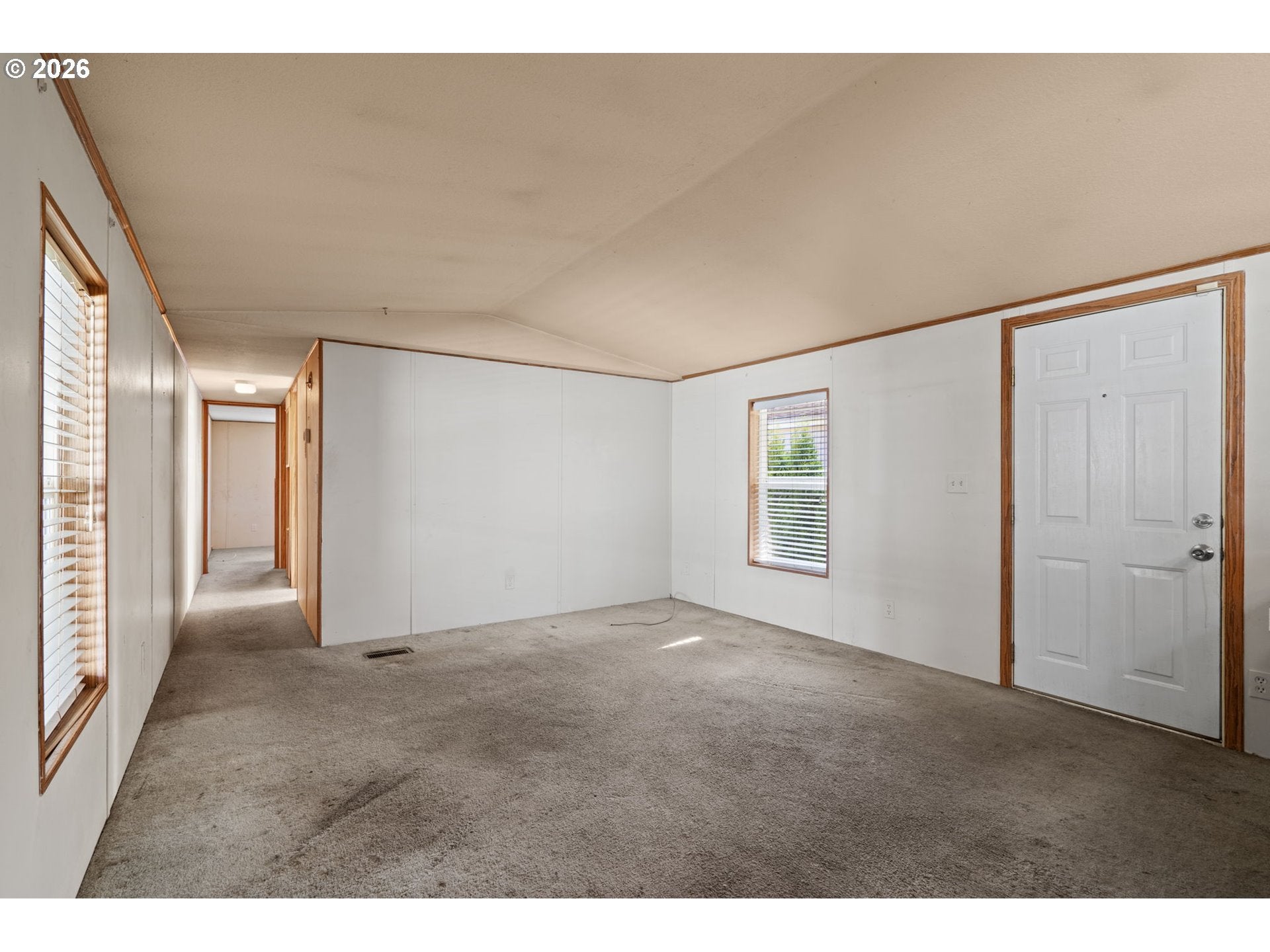 410 NE FAIRGROUND AVE 17