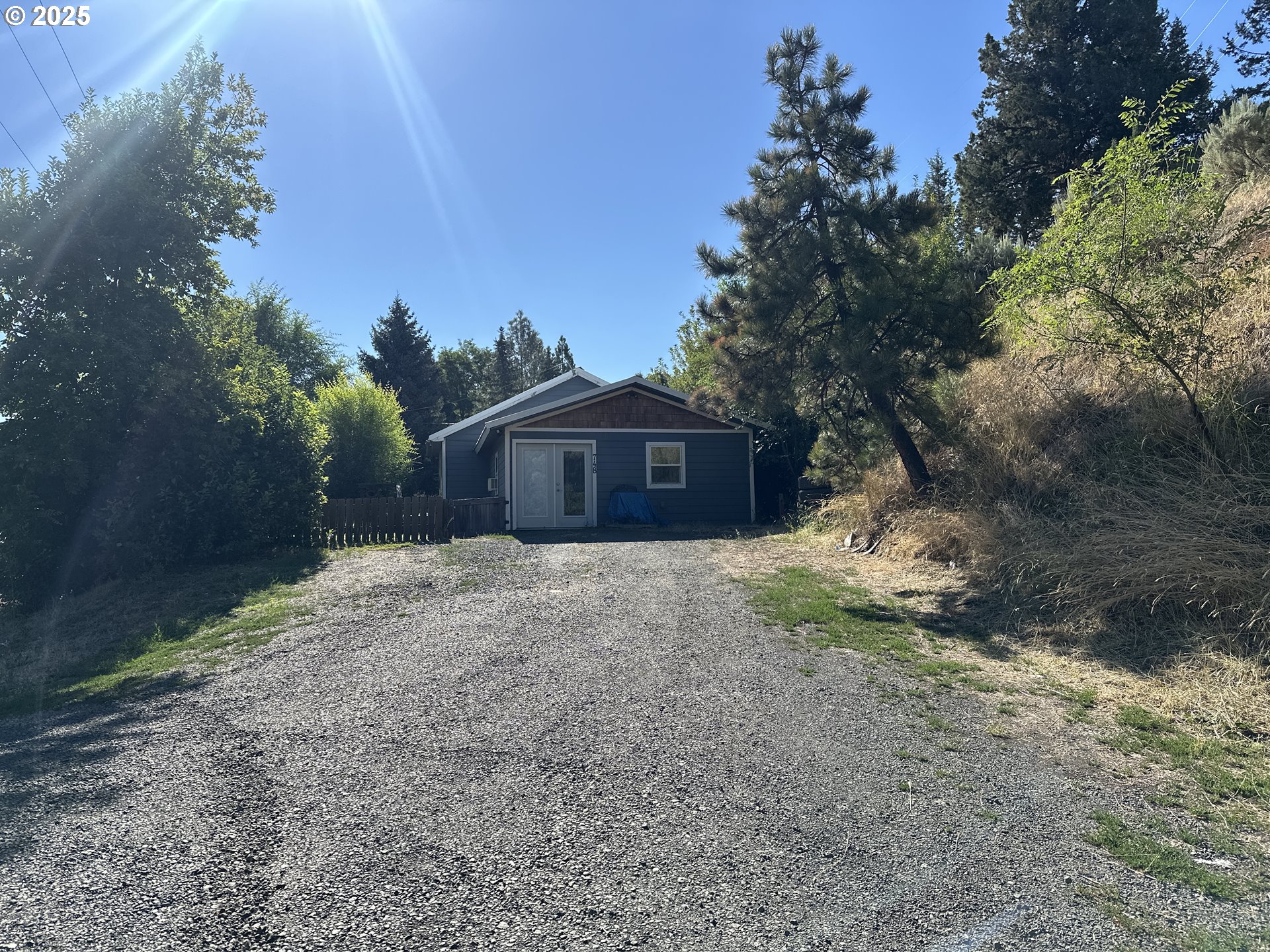 748 E MAIN ST