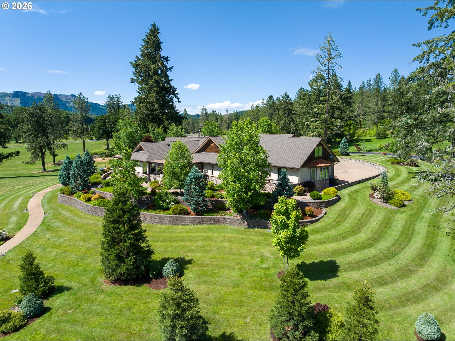 422 Jasmine Way, Roseburg, OR, 97471, USA, 5 Bedrooms Bedrooms, ,8 BathroomsBathrooms,Residential,Active,422 Jasmine Way,426247946