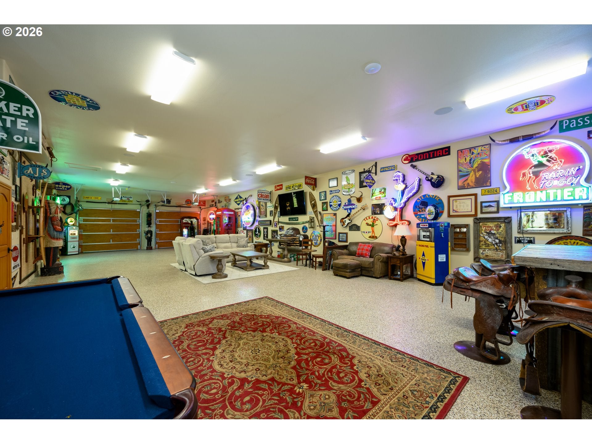 422 Jasmine Way, Roseburg, OR, 97471, USA, 5 Bedrooms Bedrooms, ,8 BathroomsBathrooms,Residential,Active,422 Jasmine Way,426247946