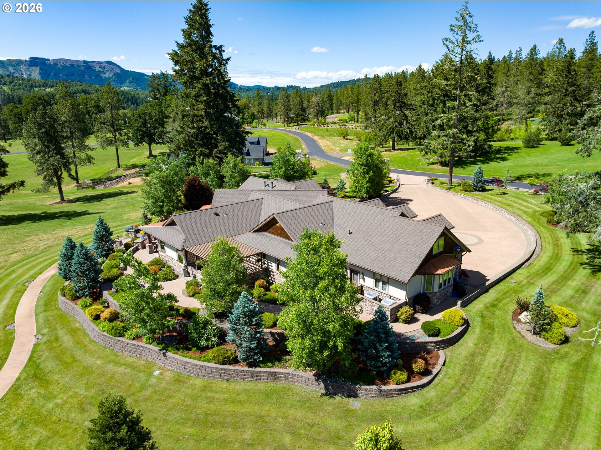 422 Jasmine Way, Roseburg, OR, 97471, USA, 5 Bedrooms Bedrooms, ,8 BathroomsBathrooms,Residential,Active,422 Jasmine Way,426247946