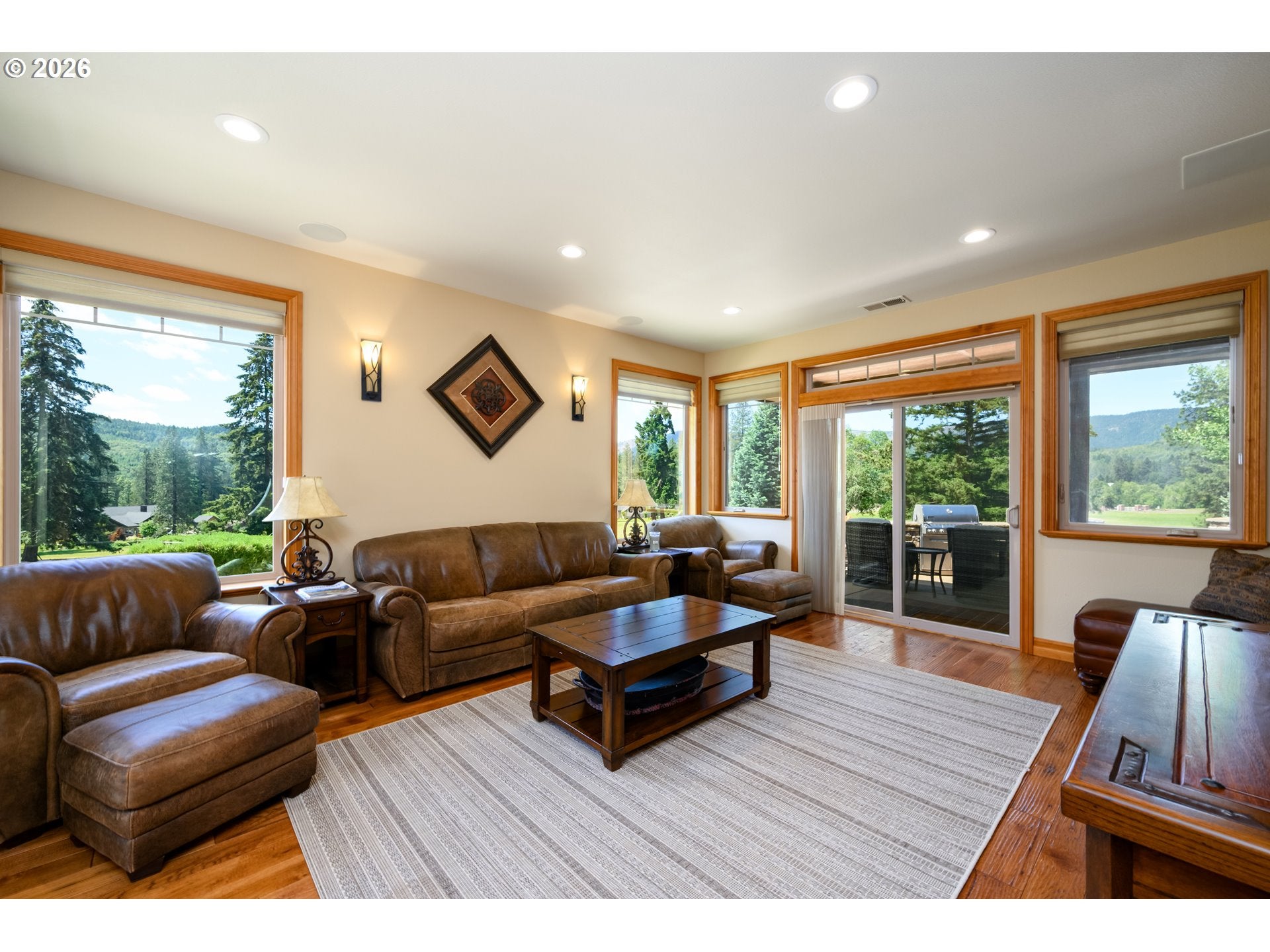 422 Jasmine Way, Roseburg, OR, 97471, USA, 5 Bedrooms Bedrooms, ,8 BathroomsBathrooms,Residential,Active,422 Jasmine Way,426247946