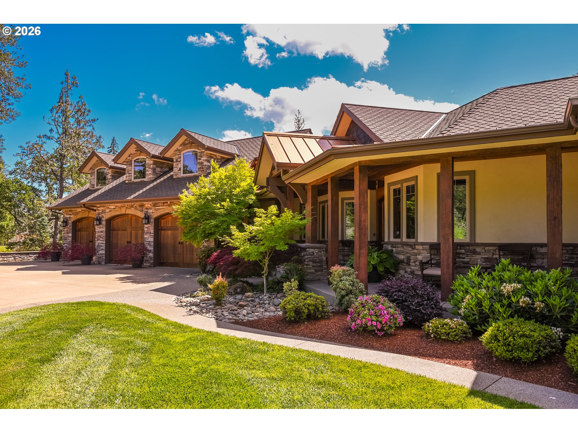 422 JASMINE WAY