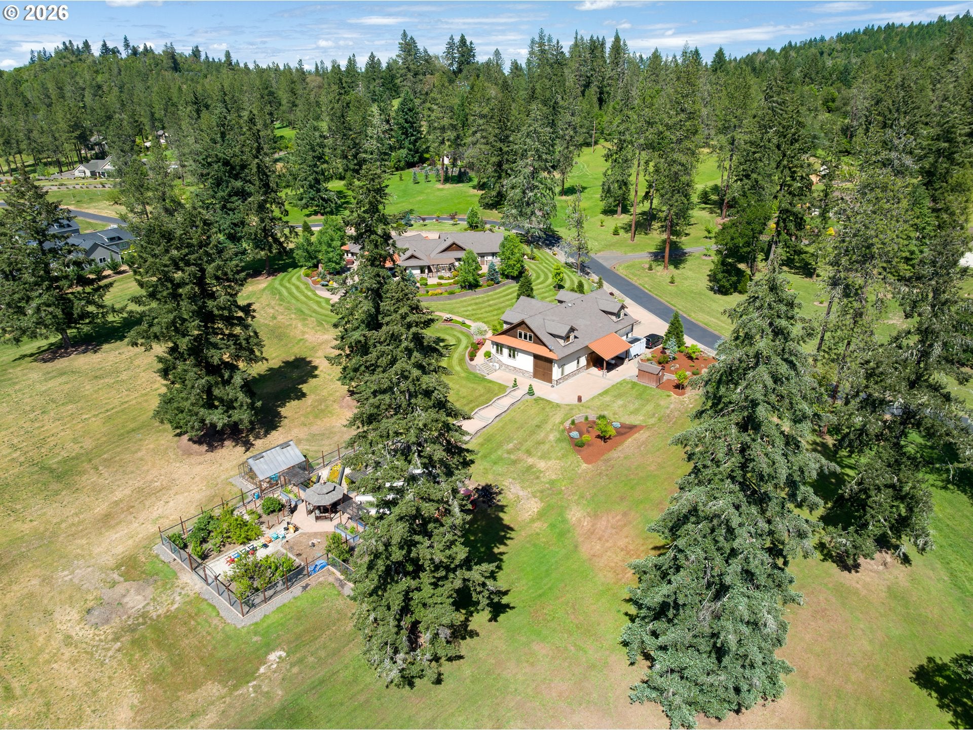 422 Jasmine Way, Roseburg, OR, 97471, USA, 5 Bedrooms Bedrooms, ,8 BathroomsBathrooms,Residential,Active,422 Jasmine Way,426247946