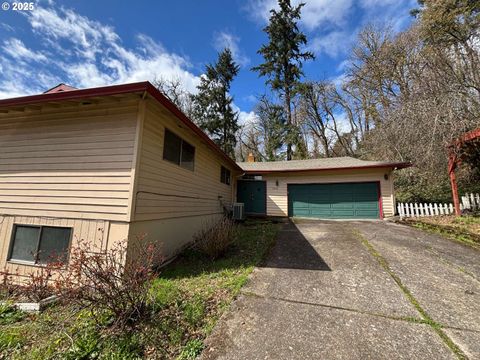 6571 OAKRIDGE DR Gladstone OR 97027