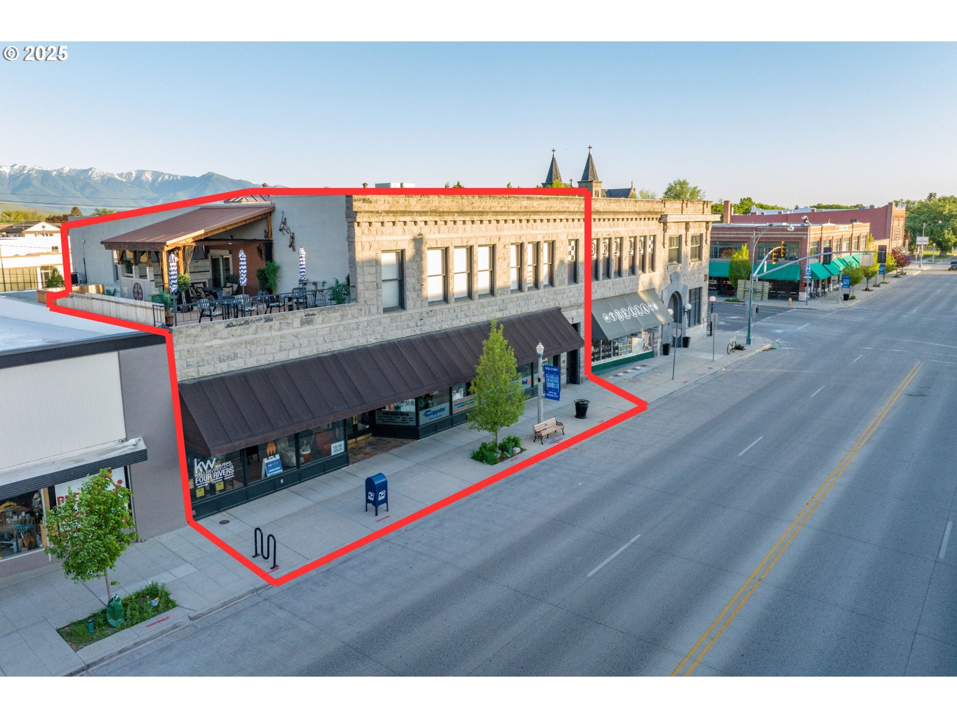 2021 MAIN ST