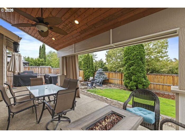 2529 N ROGER SMITH DR