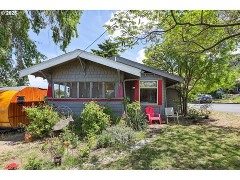 317 E 14TH ST The Dalles OR 97058