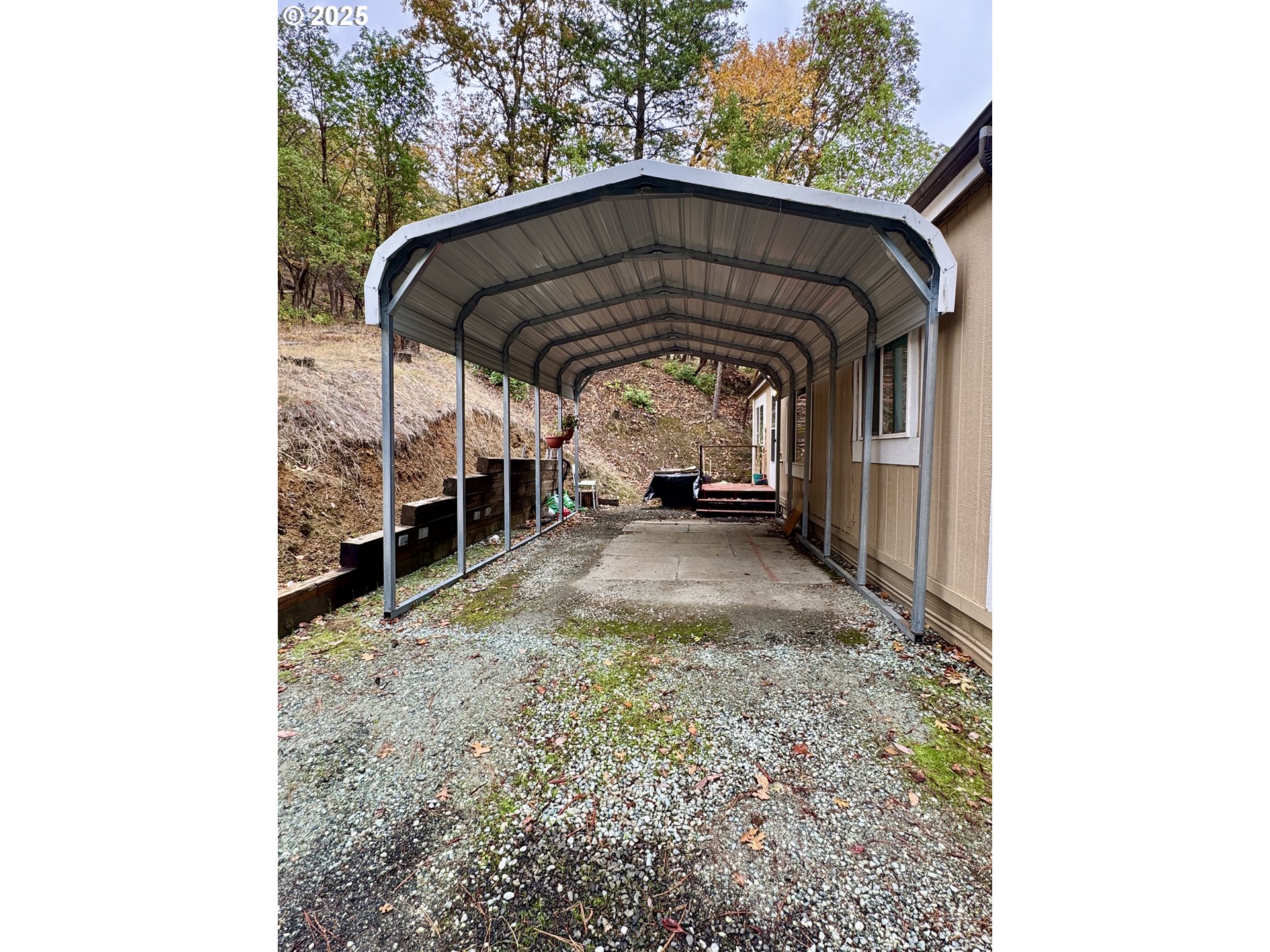 2263 CANYONVILLE RIDDLE RD