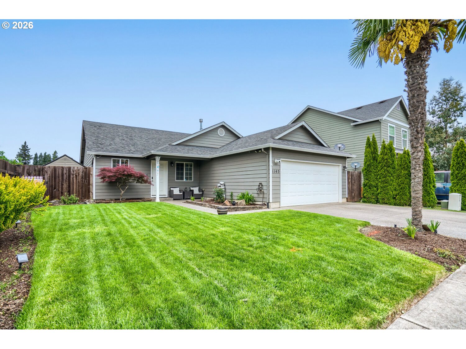 1145 COUNTRY LN